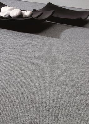 Moquette gris clair aiguilletée à velours côtelé MALTA largeur 4 m vendue au m² BFS EUROPE