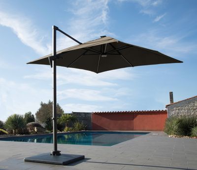 Parasol déporté led 2,70x27,m taupe PROLOISIRS Livraison à domicile incluse