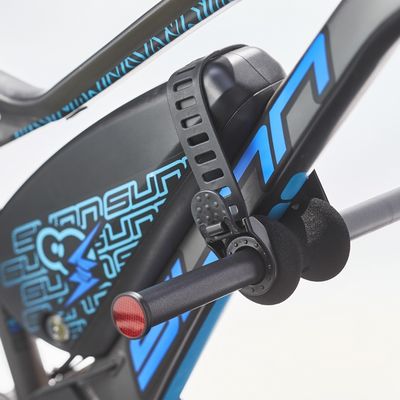 Porte vélo 3 vélos électriques suspendus sur attelage  MOTTEZ