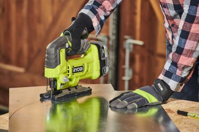 Perceuse-visseuse - Scie sauteuse - Meuleuse d'angle 18 V ONE+ avec batteries 2,0 Ah et 4,0 Ah et accessoires RCK183-242S - RYOBI
