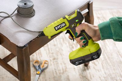 Pistolet à colle sans fil sans batterie 18 V ONE+ RGL18-0 - RYOBI