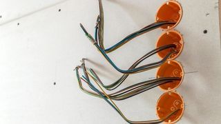 Nomenclature Boîte d'encastrement pour cloisons creuses