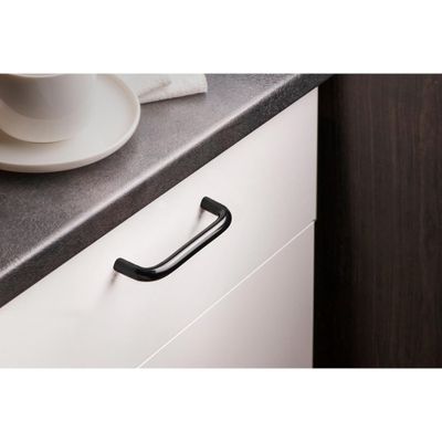 Poignée de meuble  ABS noir entraxe 96 mm par 6 REI