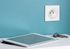 Prise électrique connectée encastrable avec terre + plaque Blanc - Dooxie with Netatmo LEGRAND