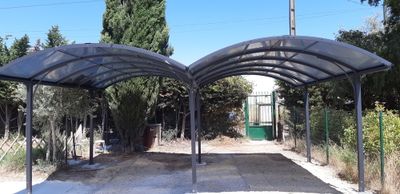 Double Carport en aluminium toit 1/2 rond  surf. Extérieur : 28,62 m² / toit plaques en  polycarbonate, Livraison à domicile incluse - HABRITA