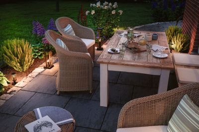 Borne extérieur à piquer E14 22cm Plug & Shine anthracite IP44 2W 160 lumens blanc chaud - PAULMANN