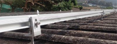 2 crochets pour pose de panneau solaire sur une toiture en tuiles canals ou en panneaux ondulés Pow'Up ARLUX