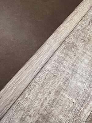 Barre de seuil universelle coloris chêne nordic 3,7 x 83 cm GERFLOR