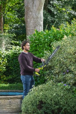 Taille-haie à batterie 18 V lame 50 cm RY18HT50A-0 RYOBI