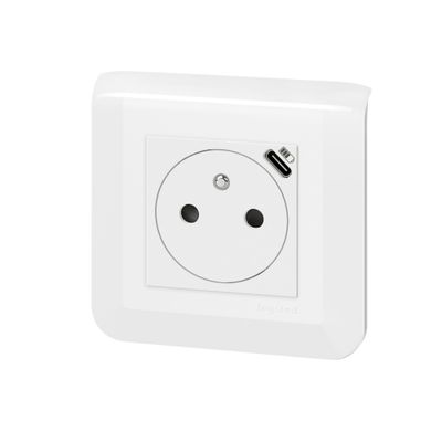 Prise 2 pôles + terre surface avec chargeur USB type C complet finition blanche Mosaic LEGRAND