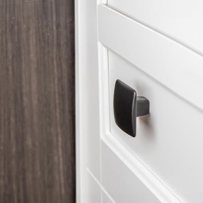 Bouton de meuble carré noir mat 37 x 37 mm REI