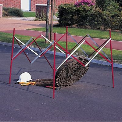 Barrière de chantier droite extensible carré blanche et rouge MOTTEZ