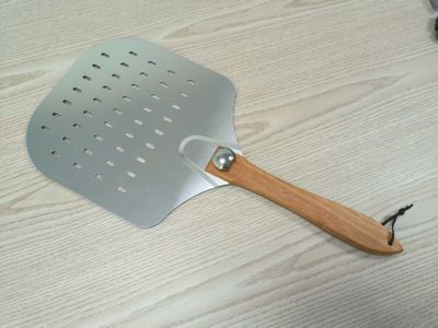 Four à pizza avec plateau rotatif