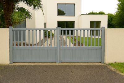 Portail battant aluminium CHAMBERY l.3,00 x H.1,60 m gris clair JARDIMAT