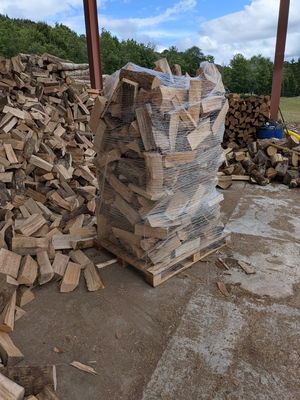 Bois de chauffage en stère 30 cm, palette de 2 stères - JEANNIN TRAVAUX FORESTIER