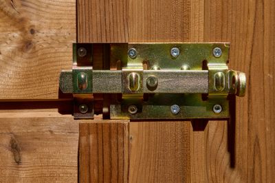 Abri de jardin en bois traité avec plancher 1,35 m², Livraison à domicile incluse - HABRITA