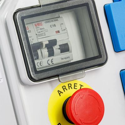 Coffret électrique de chantier monophasé sur pied 4 prises 16A + arrêt d'urgence - BATILEC