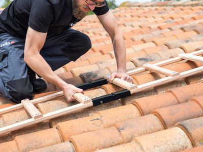 Extension d'échelle plate de toit 1 x 2 m Safety Roof en bois - HAILO
