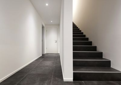 Revêtement mural intissé lisse LECO RenoCompact PRO de 150 g/m² de 1 x 25 m - LECO