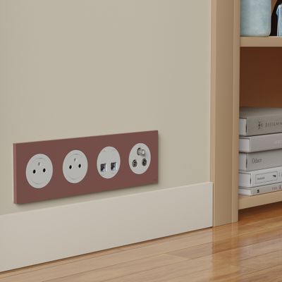 Plaque de finition 4 postes Odace 2025 rose grenat - SCHNEIDER ELECTRIC