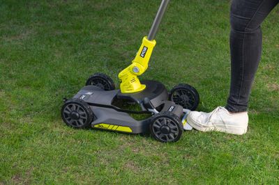 Tondeuse coupe-bordure 3-en-1 à batterie (non incluse) ONE+ 18 V 30 cm RY18LMC30A - RYOBI