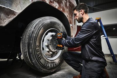 Boulonneuse à chocs Brushless sans fil sans batterie 18V BSS18HTF12BL-0 - AEG