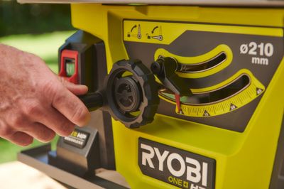 Scie circulaire sur table RTBS18X-0 ONE+ (Brushless, Solo) - RYOBI
