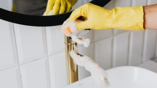 Nomenclature Entretien - nettoyant pour salle de bains