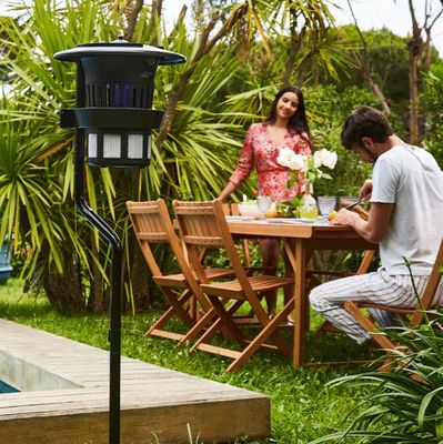 Piège à moustique d'extérieur sur pied jusqu' à 1000m² Tiger Trap Pro avec recharge 1 mois MASTER TRAP
