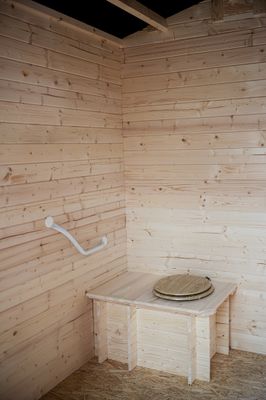 Abri de jardin avec étagères en bois traité 1,05 m², Livraison à domicile incluse - HABRITA