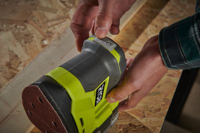 Ponceuse triangulaire ONE+TM RPS18-0 sans batterie ni chargeur RYOBI