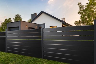Lames de clôture aluminium claire voie gris texturé EvoluH 21 - 21 x 145 x 2000 mm - lot de 4 lames - DEBARGE