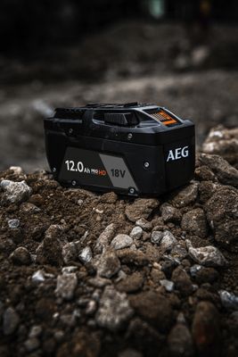 Batterie 18 V 12 Ah HD L1812SHD - AEG