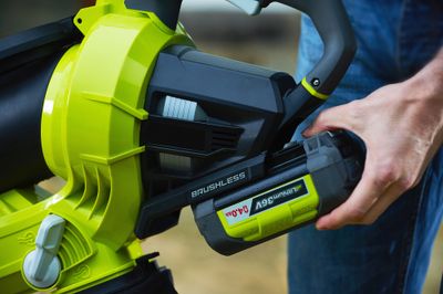 Aspirateur souffleur à batterie avec broyeur RBV36V RYOBI