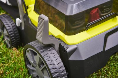 Scarificateur à batterie (non incluse) 36 V 35 cm Fusion RY18SFX35A-0 ONE+ -  RYOBI