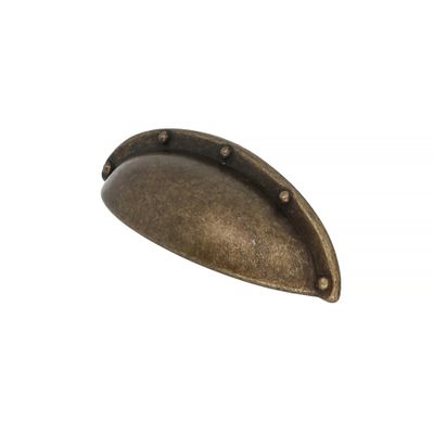 Poignée de meuble coquille vieux laiton entraxe 64 mm REI