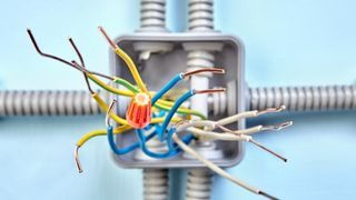 Nomenclature Boîte de dérivation, fixation et raccordement des câbles électriques