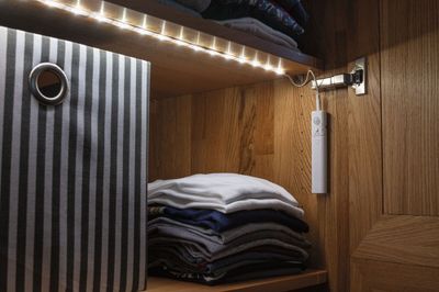 Ruban LED à piles 1m pour dressing & placard avec détecteur de mouvement 1m - Strip PAULMANN
