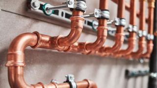 Nomenclature Collier et patte à vis pour tube de cuivre