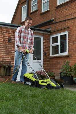 Tondeuse à gazon électrique 1300 W 33 cm RLM13E33S - RYOBI