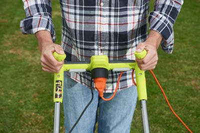 Tondeuse à gazon électrique 1800 W 40 cm RLM18E40H - RYOBI