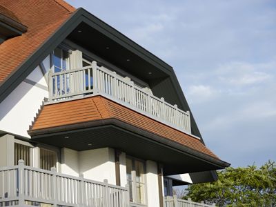 Lot planchettes lambris PVC gris anthracite pré-percées 153 - 10 x 250 x 4000 mm - DECEUNINCK