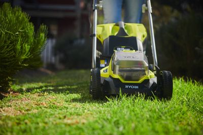 Tondeuse à batterie (non incluse) ONE+ 18 V 33 cm OLM1833B - RYOBI