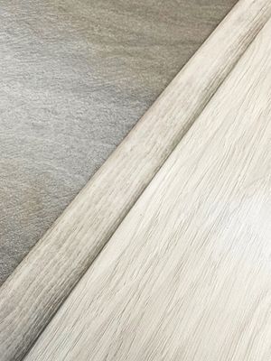 Barre de seuil universelle coloris gris clair 3,7 x 83 cm - GERFLOR