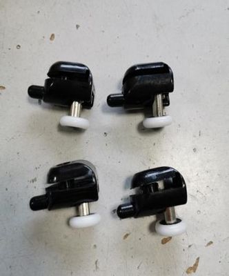 Roulettes double corps noires pour portes de douche diamètre 20mm - AURLANE