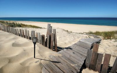 Borne à piquer extérieur solaire LED Mahe noir effet flamme - TIBELEC