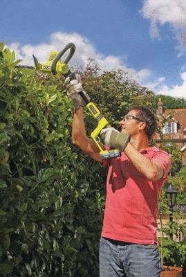 Taille-haie télescopique à batterie 18 V lame 50 cm OHT1850X RYOBI