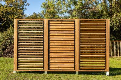 Panneau brise vue persienne avec ventelles mobiles en bois traité L 100 x H 200 cm, Livraison à domicile incluse - HABRITA